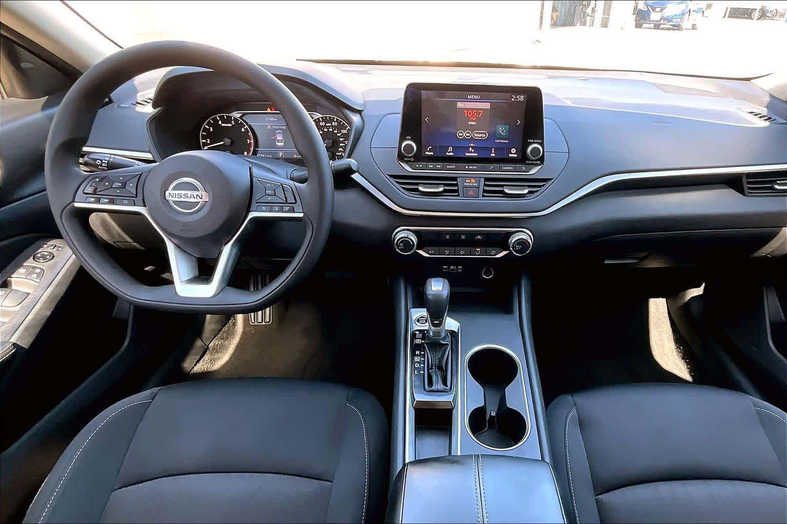 2022 Nissan Altima 2.5 SV Brilliant Silver Metallic at Lexus of Clear Lake
