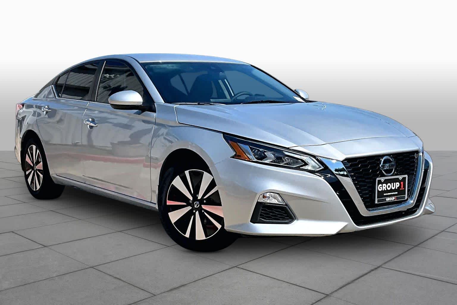 2022 Nissan Altima 2.5 SV Brilliant Silver Metallic at Lexus of Clear Lake