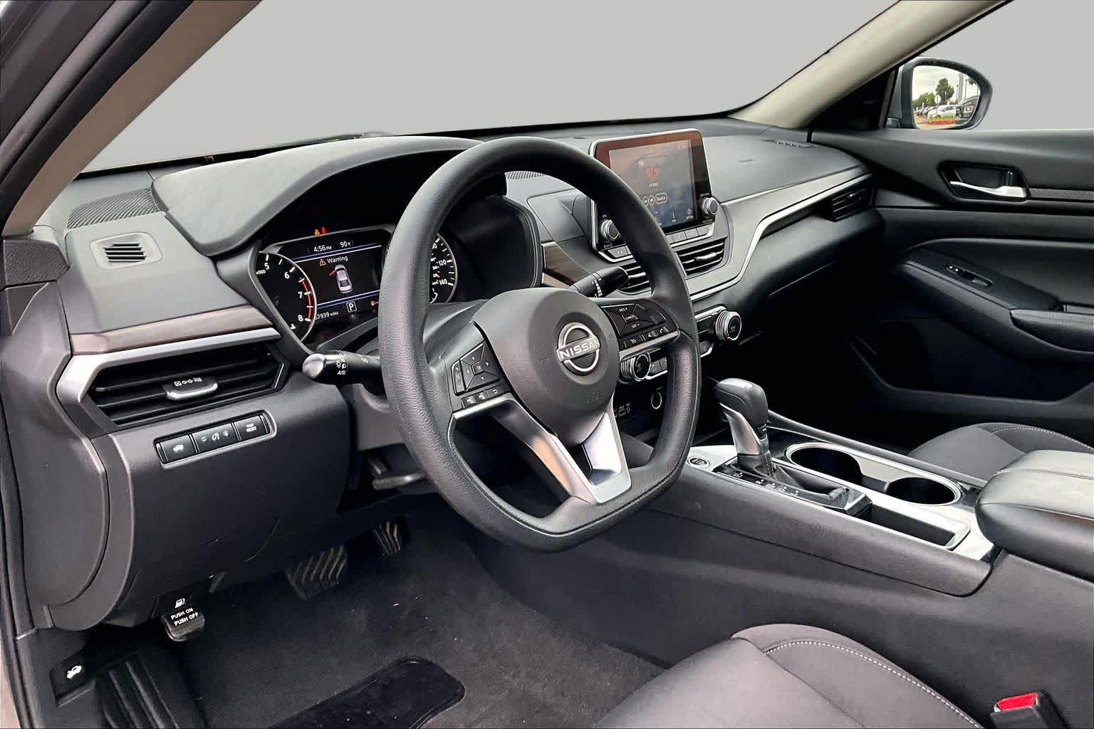 2024 Nissan Altima 2.5 SV Gun Metallic at HGreg Houston