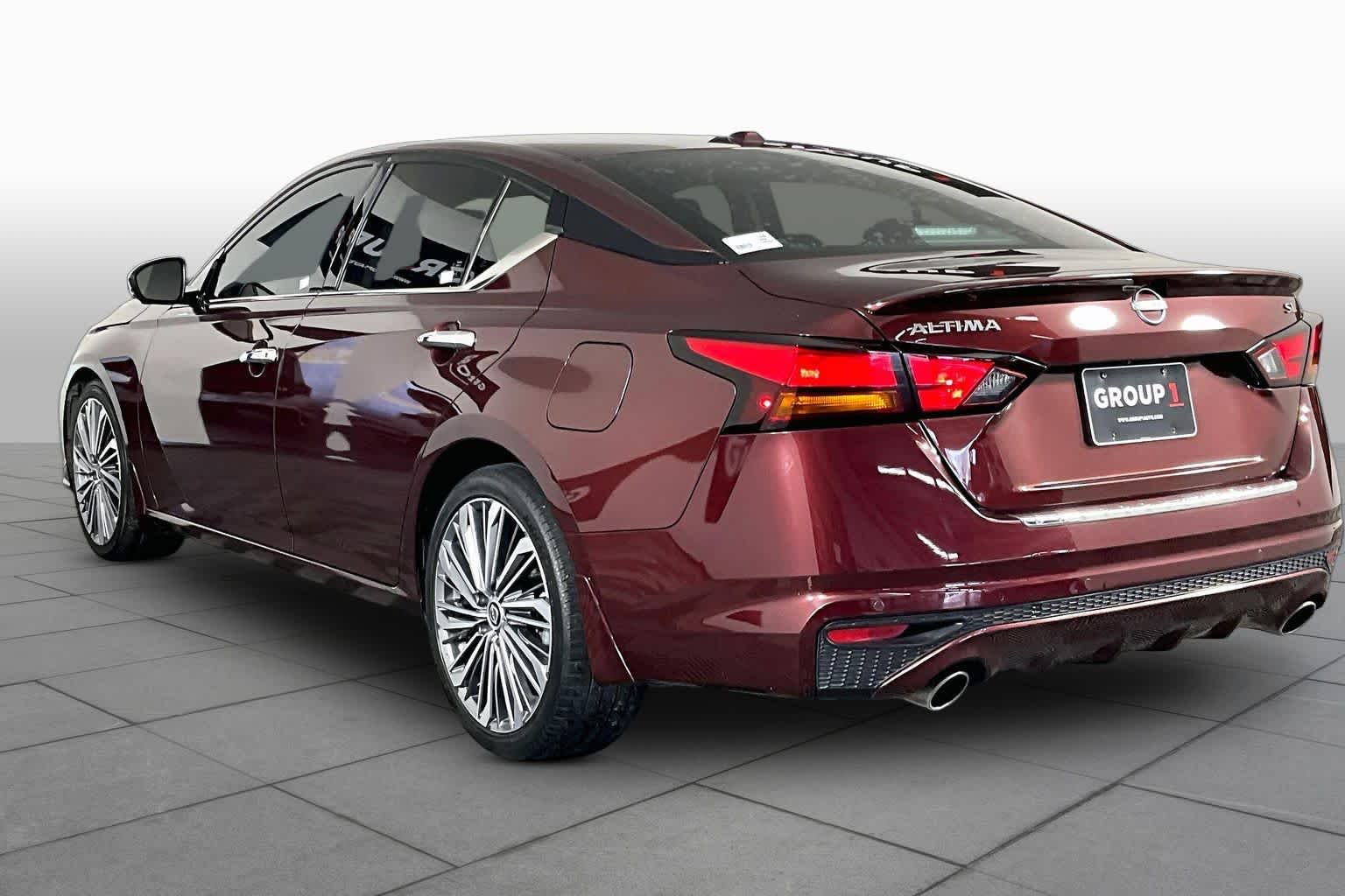 2023 Nissan Altima 2.5 SL Garnet Pearl Metallic at Honda of Clear Lake
