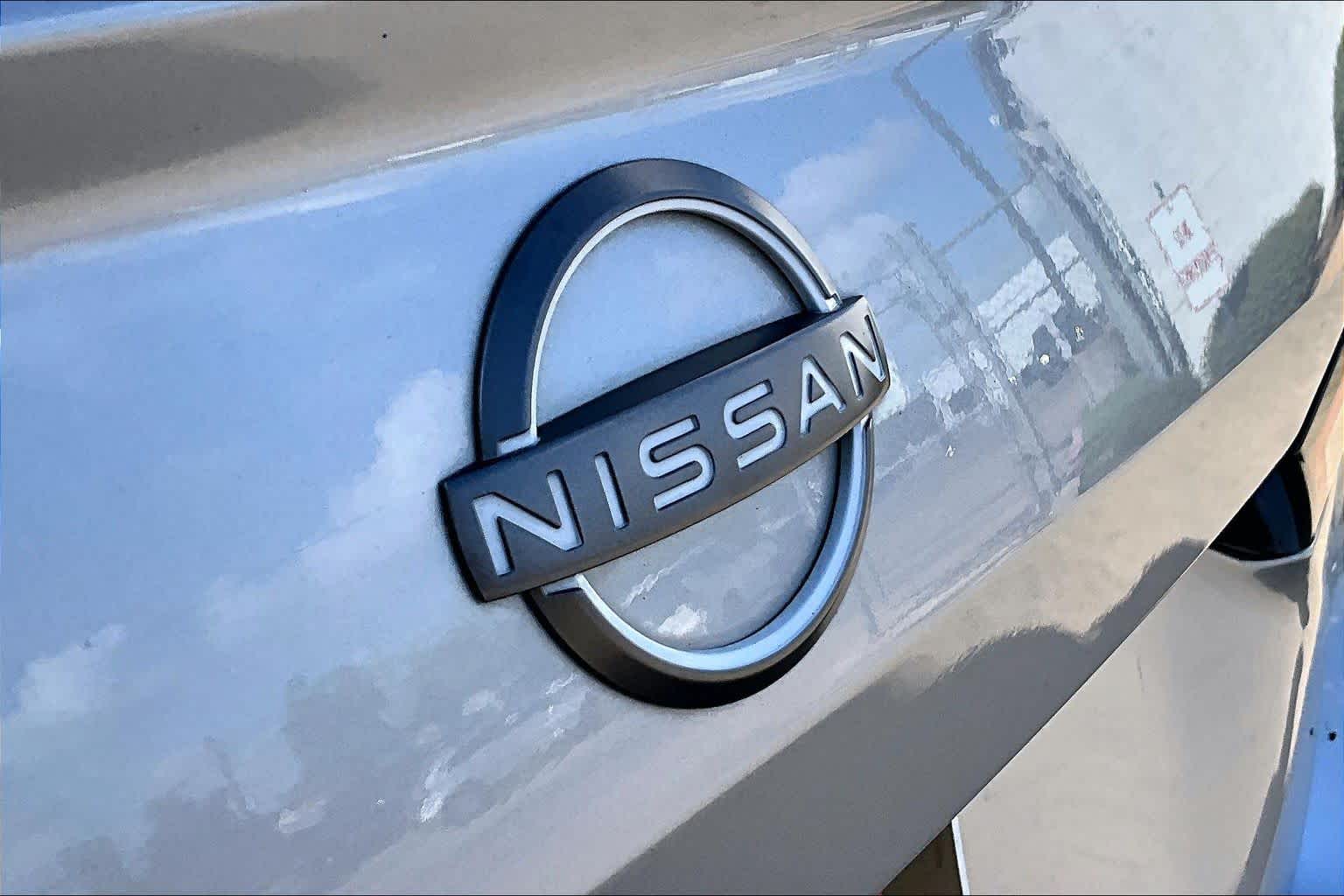 2024 Nissan Altima 2.5 SL Brilliant Silver Metallic at Sterling McCall Nissan