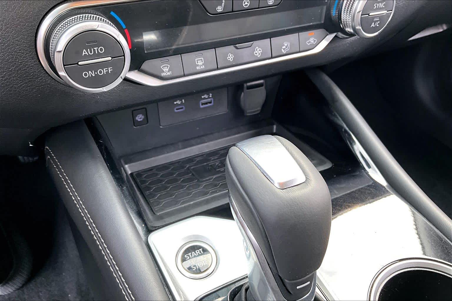2024 Nissan Altima 2.5 SL Pearl White Tricoat at Sterling McCall Nissan