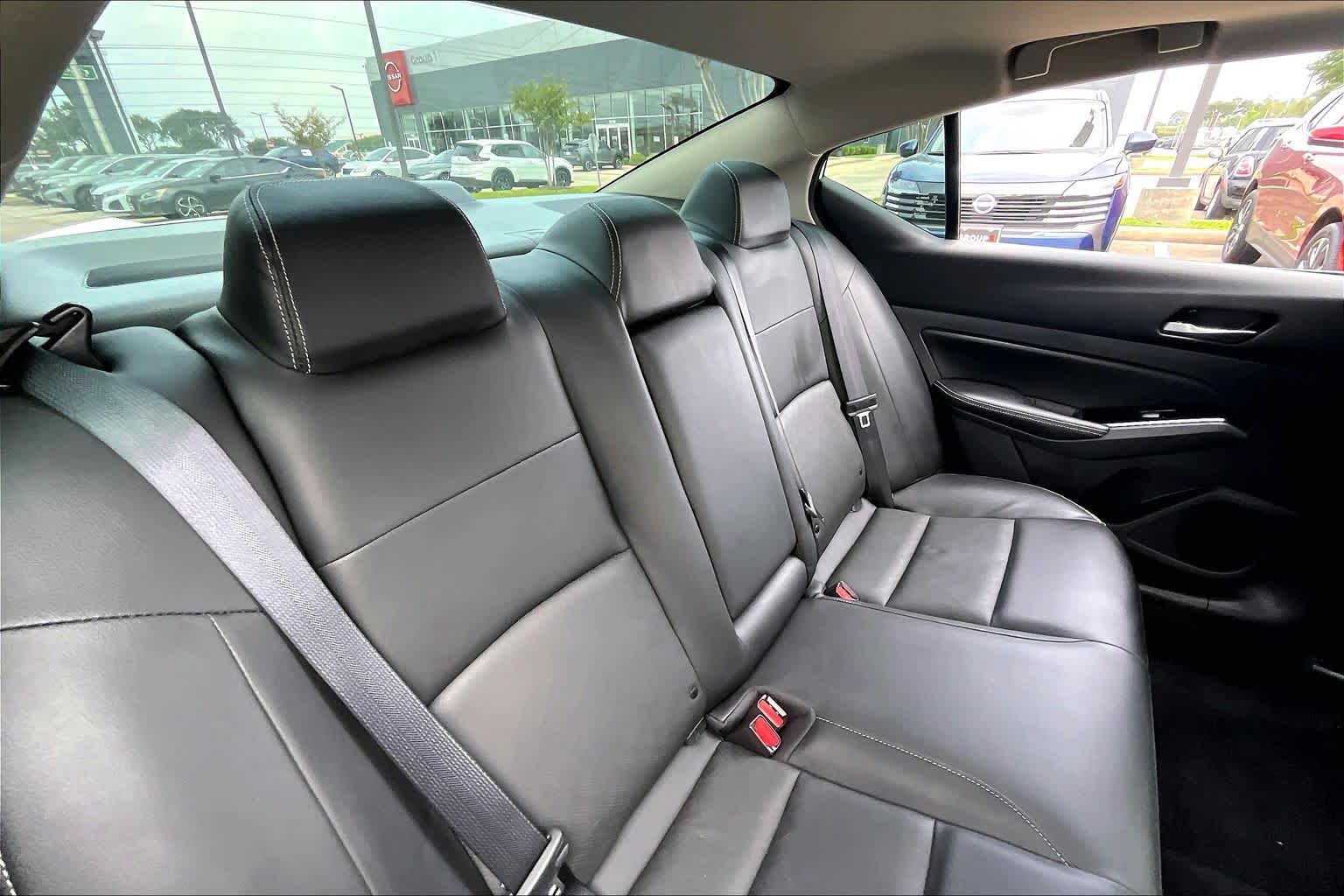 2024 Nissan Altima 2.5 SL Pearl White Tricoat at Sterling McCall Nissan