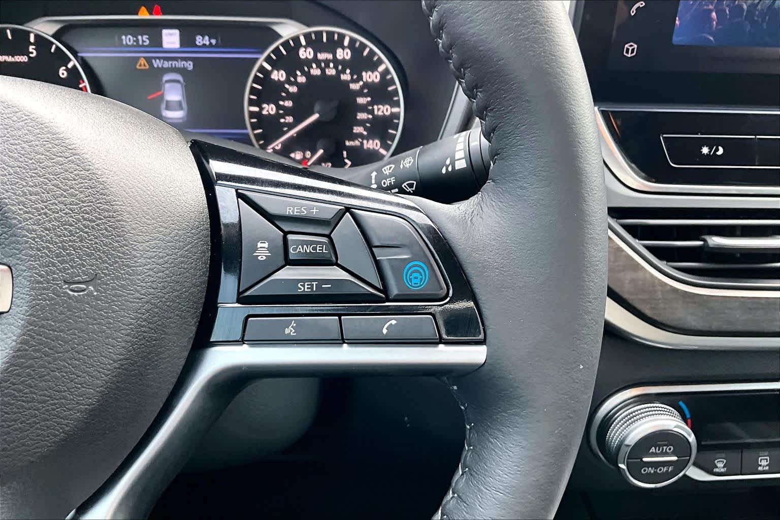 2024 Nissan Altima 2.5 SL Pearl White Tricoat at Sterling McCall Nissan