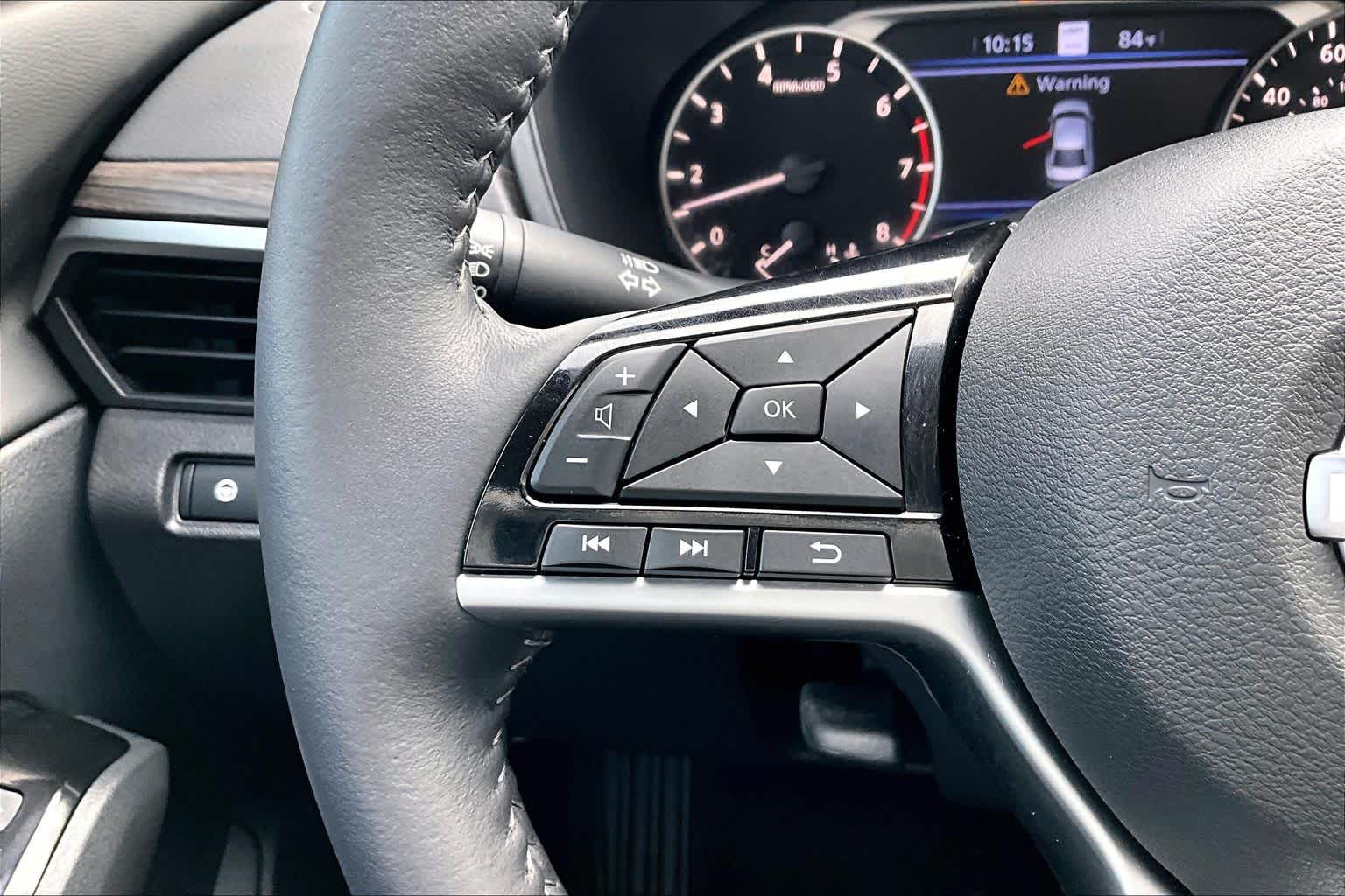 2024 Nissan Altima 2.5 SL Pearl White Tricoat at Sterling McCall Nissan