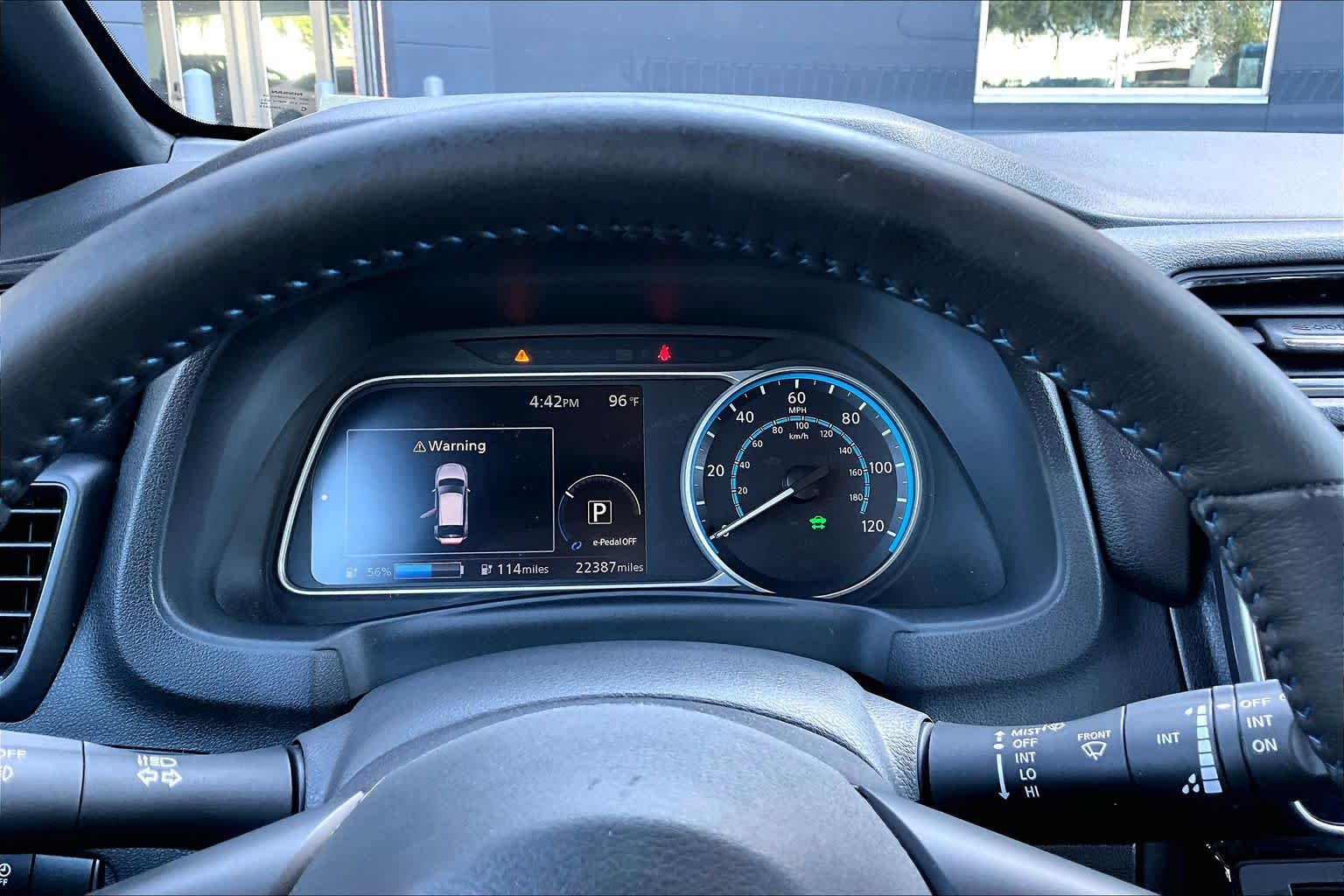 2024 Nissan LEAF photo 24 of 33