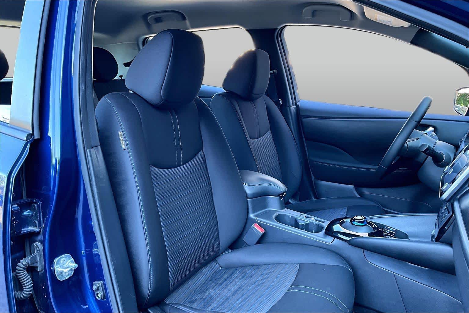 2024 Nissan LEAF photo 8 of 33
