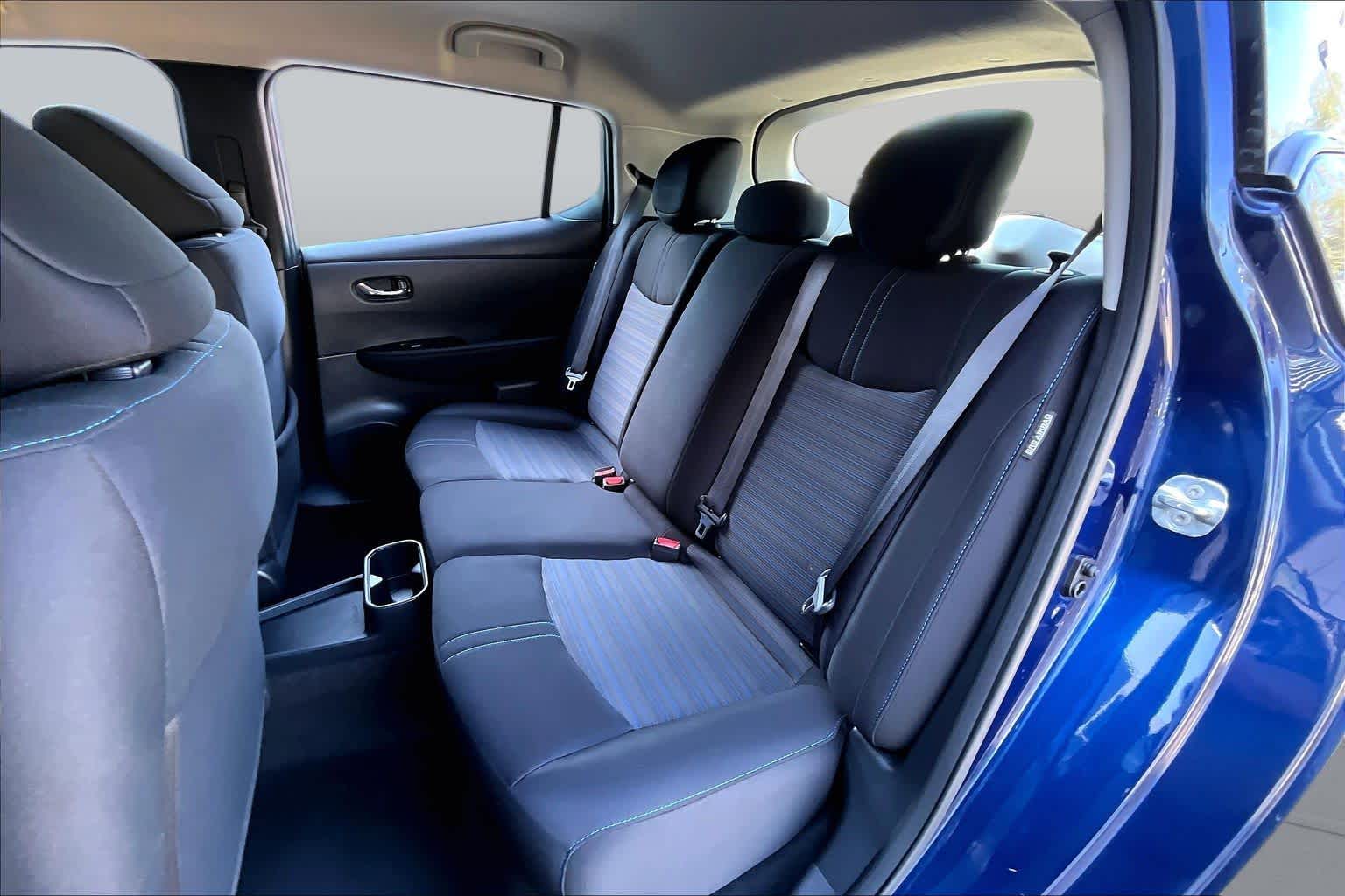 2024 Nissan LEAF photo 18 of 33