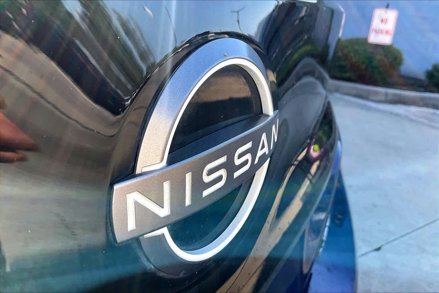 2024 Nissan LEAF photo 9 of 33