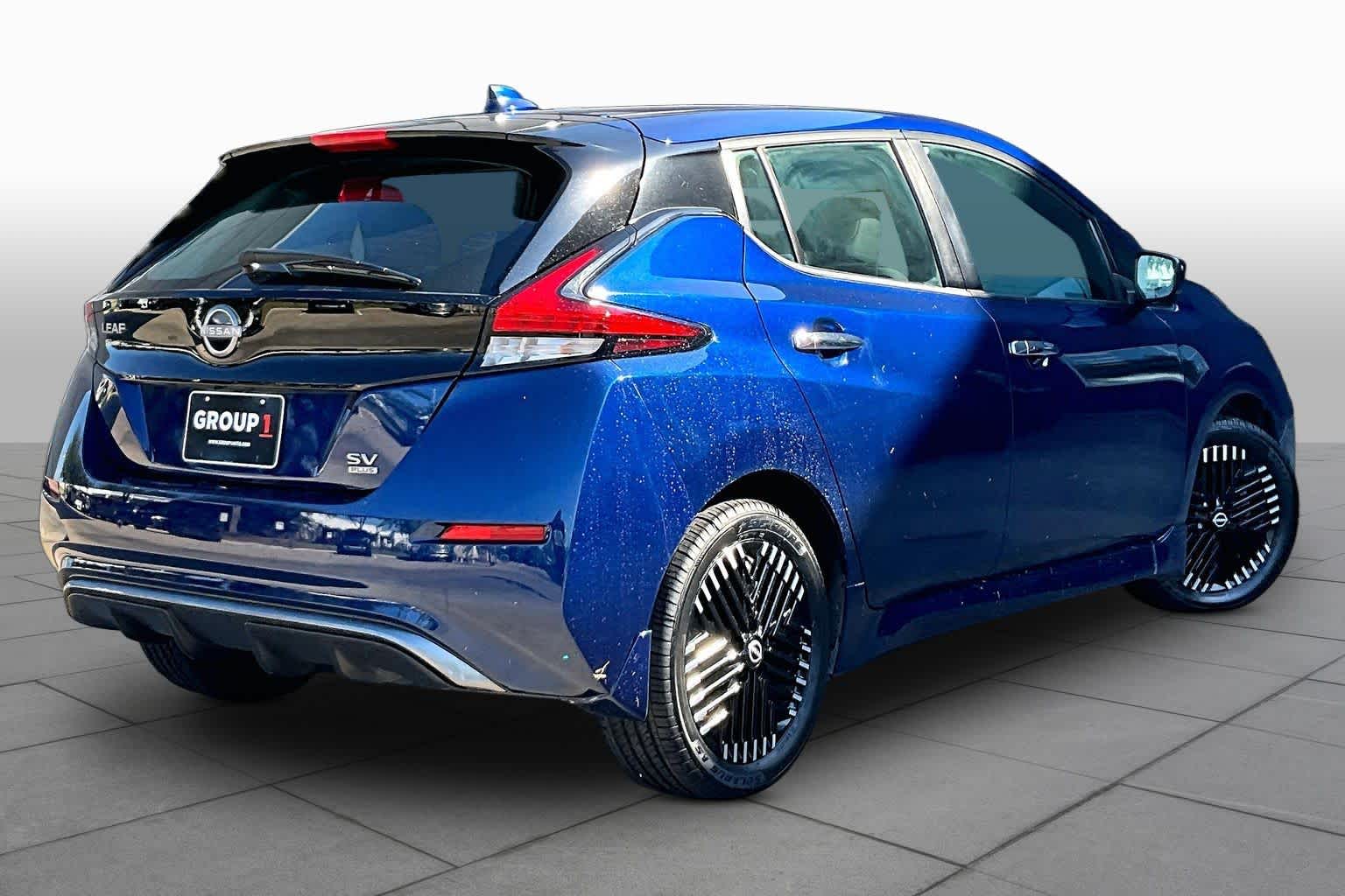 2024 Nissan LEAF photo 11 of 33