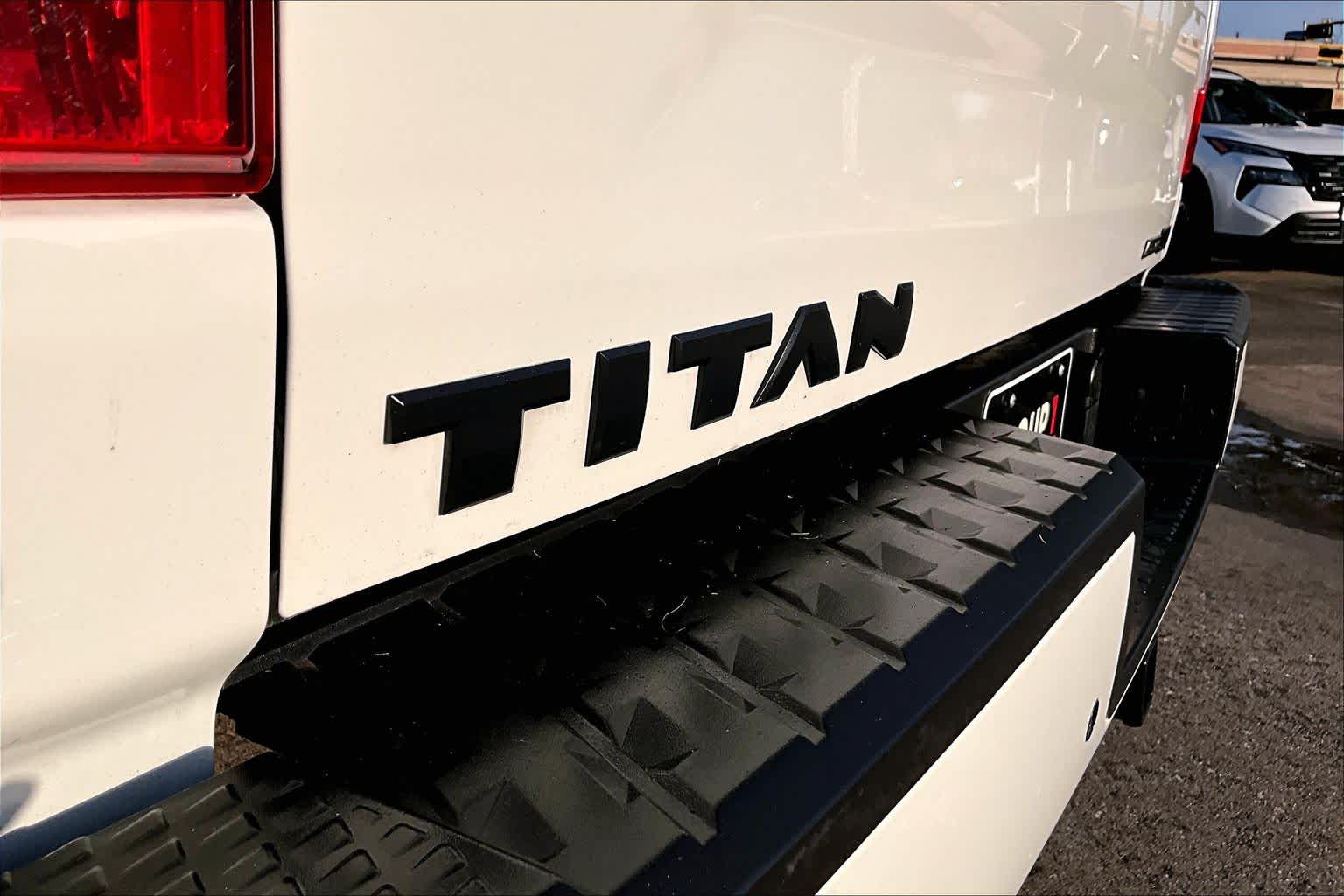 2023 Nissan Titan SV Glacier White at Beck & Masten Kia