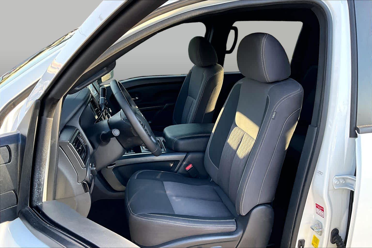2023 Nissan Titan SV Glacier White at Beck & Masten Kia