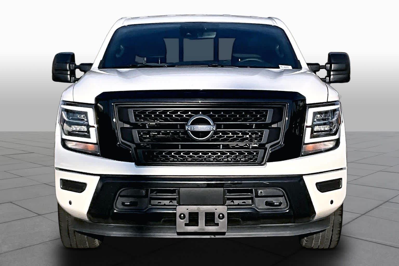 2023 Nissan Titan SV Glacier White at Beck & Masten Kia