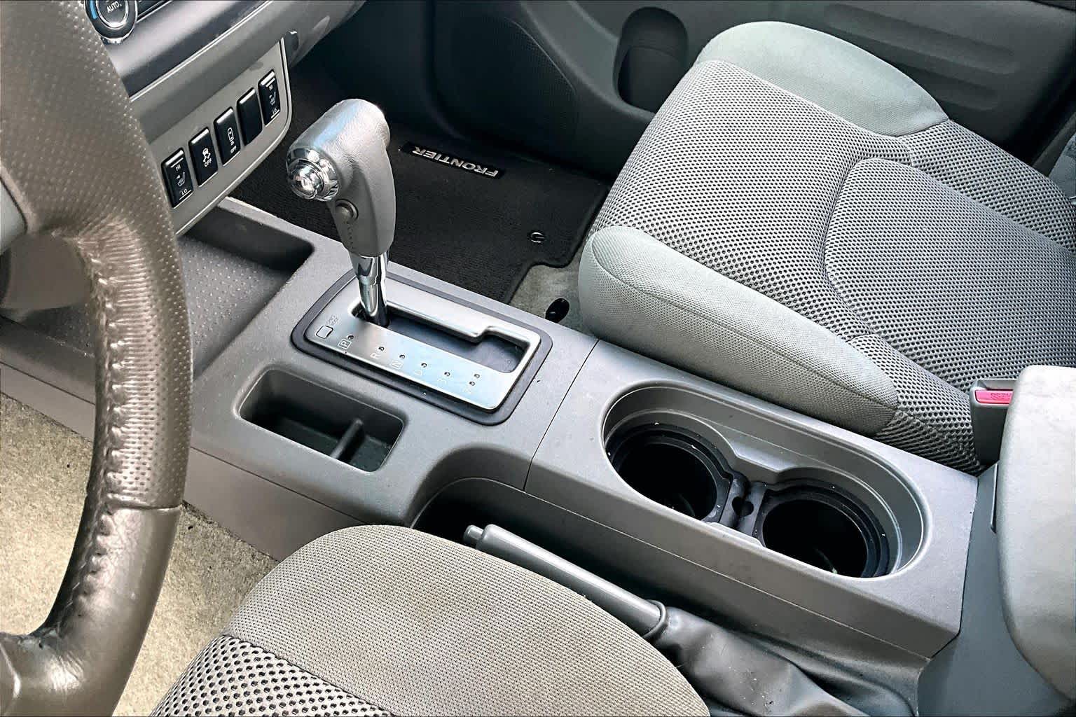 2016 Nissan Frontier SV Glacier White at AutoNation USA Houston