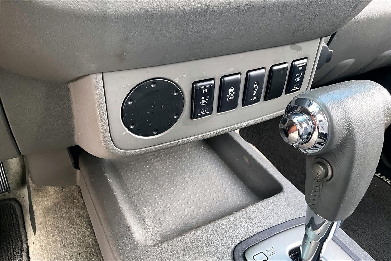 2016 Nissan Frontier SV Glacier White at AutoNation USA Houston