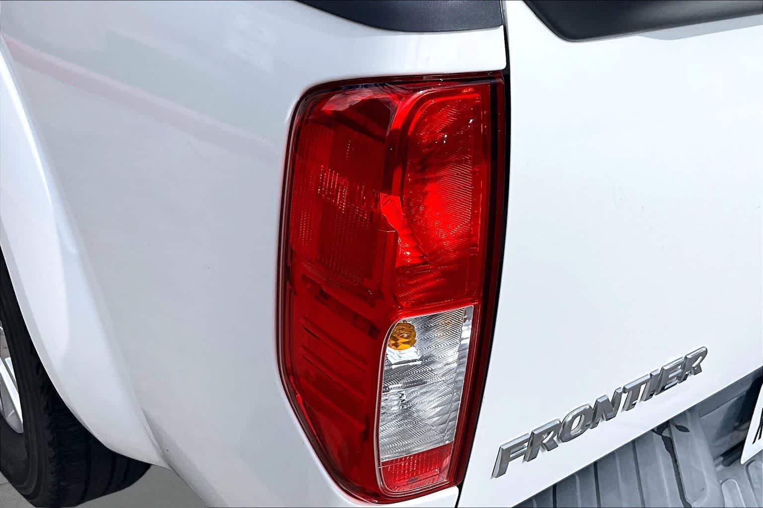 2016 Nissan Frontier SV Glacier White at AutoNation USA Houston