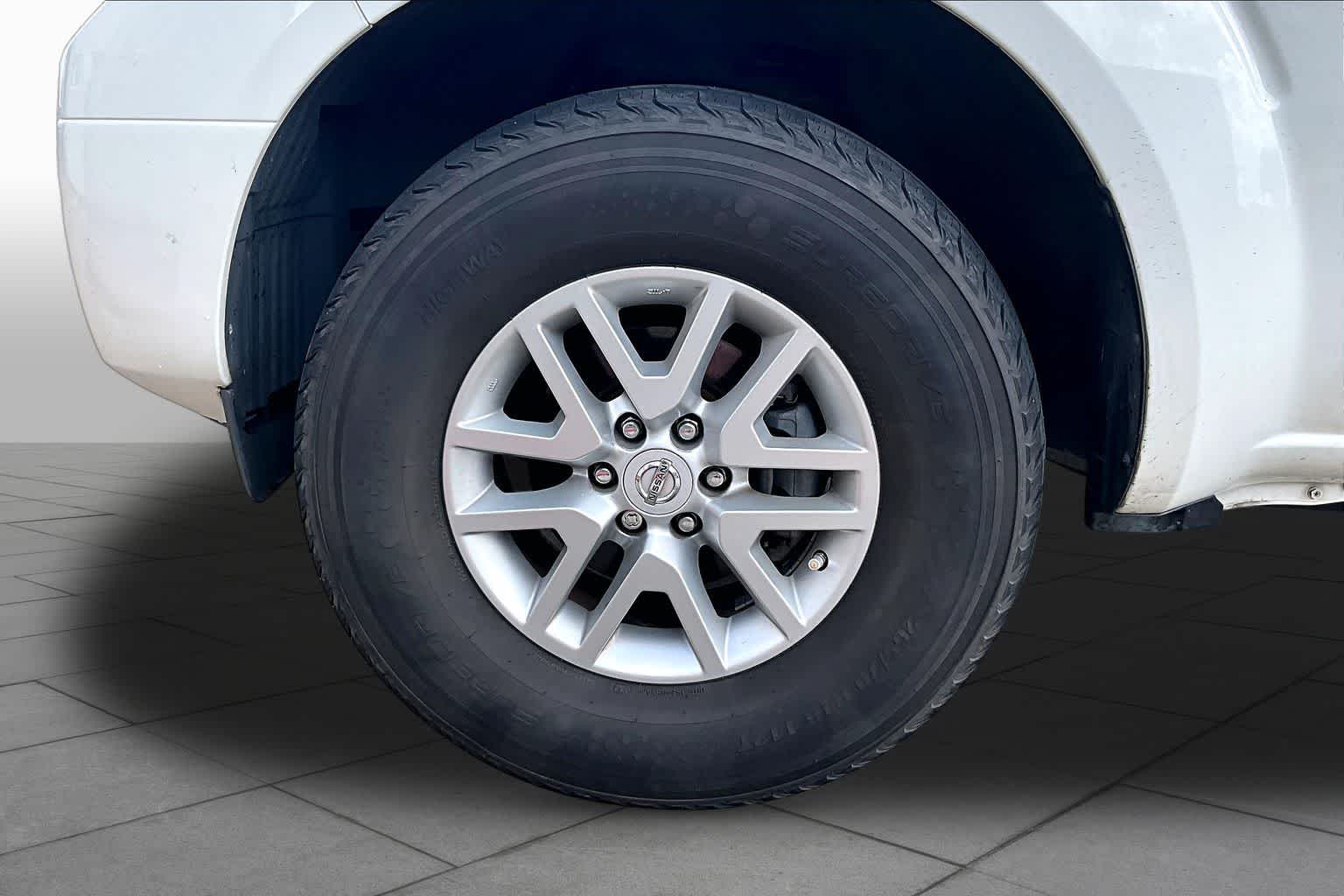 2016 Nissan Frontier SV Glacier White at AutoNation USA Houston