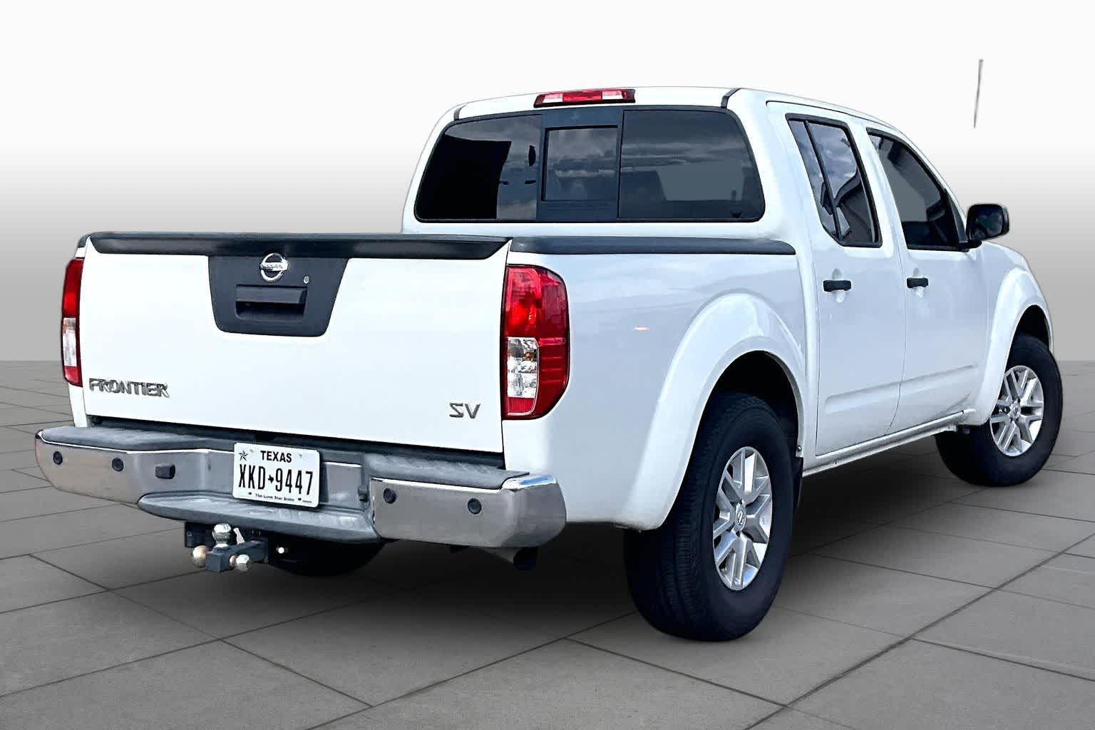 2016 Nissan Frontier SV Glacier White at AutoNation USA Houston