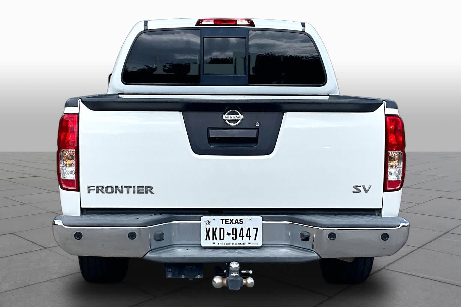 2016 Nissan Frontier SV Glacier White at AutoNation USA Houston