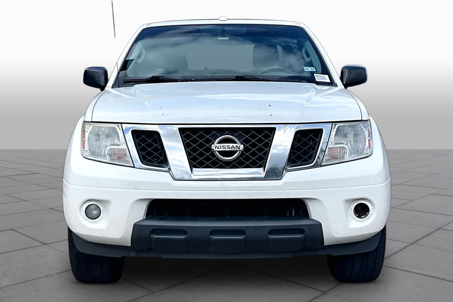 2016 Nissan Frontier SV Glacier White at AutoNation USA Houston