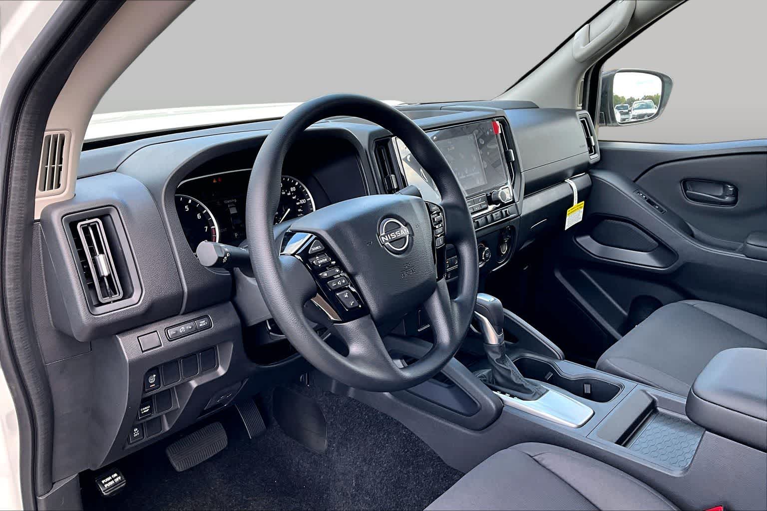 2027 Nissan Frontier photo 9 of 19