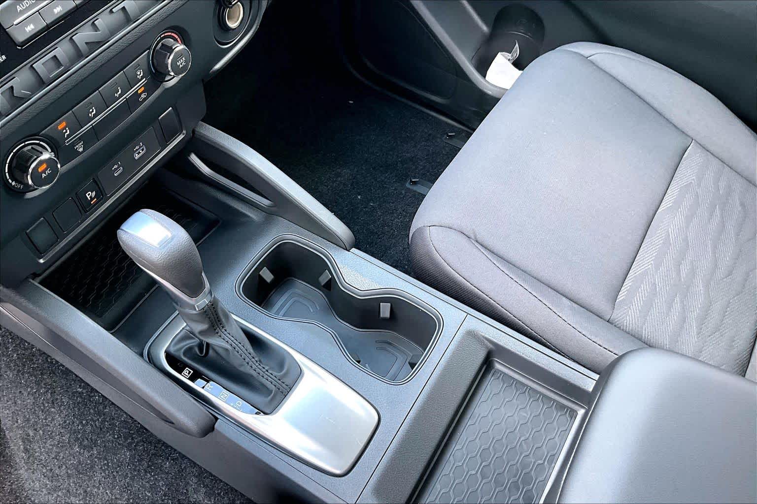 2027 Nissan Frontier photo 10 of 19