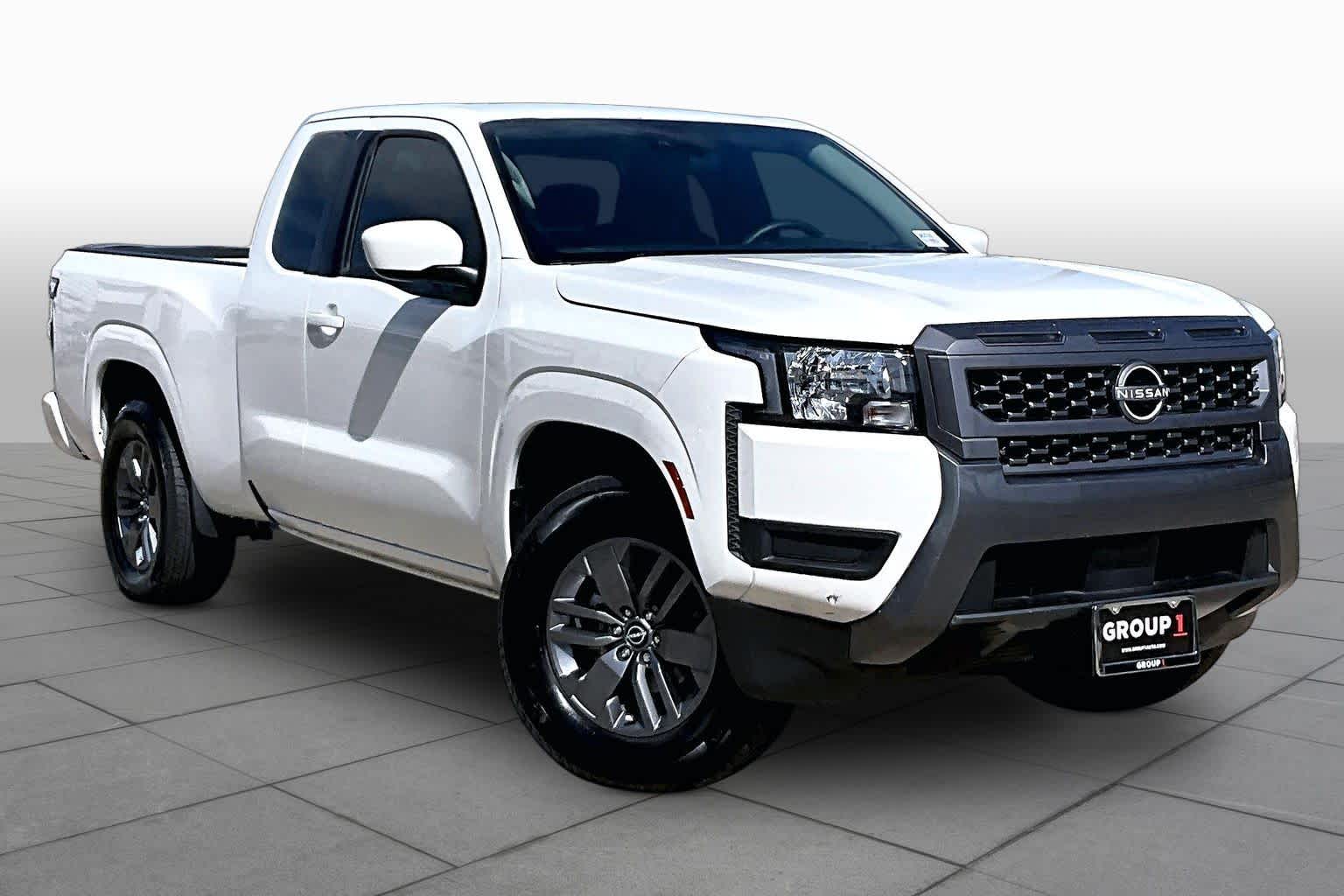 2025 Nissan Frontier SV - 4