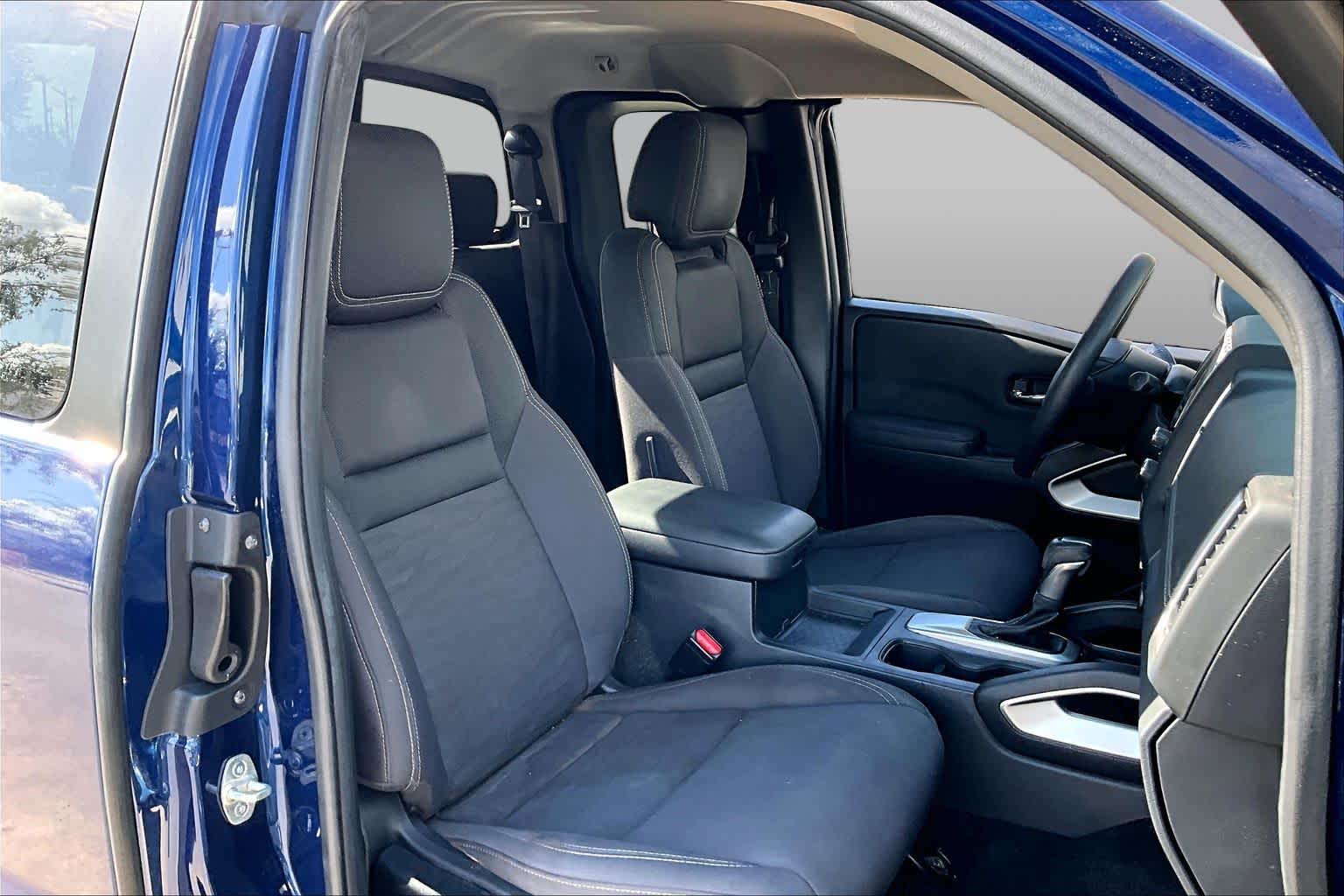2022 Nissan Frontier SV - 8