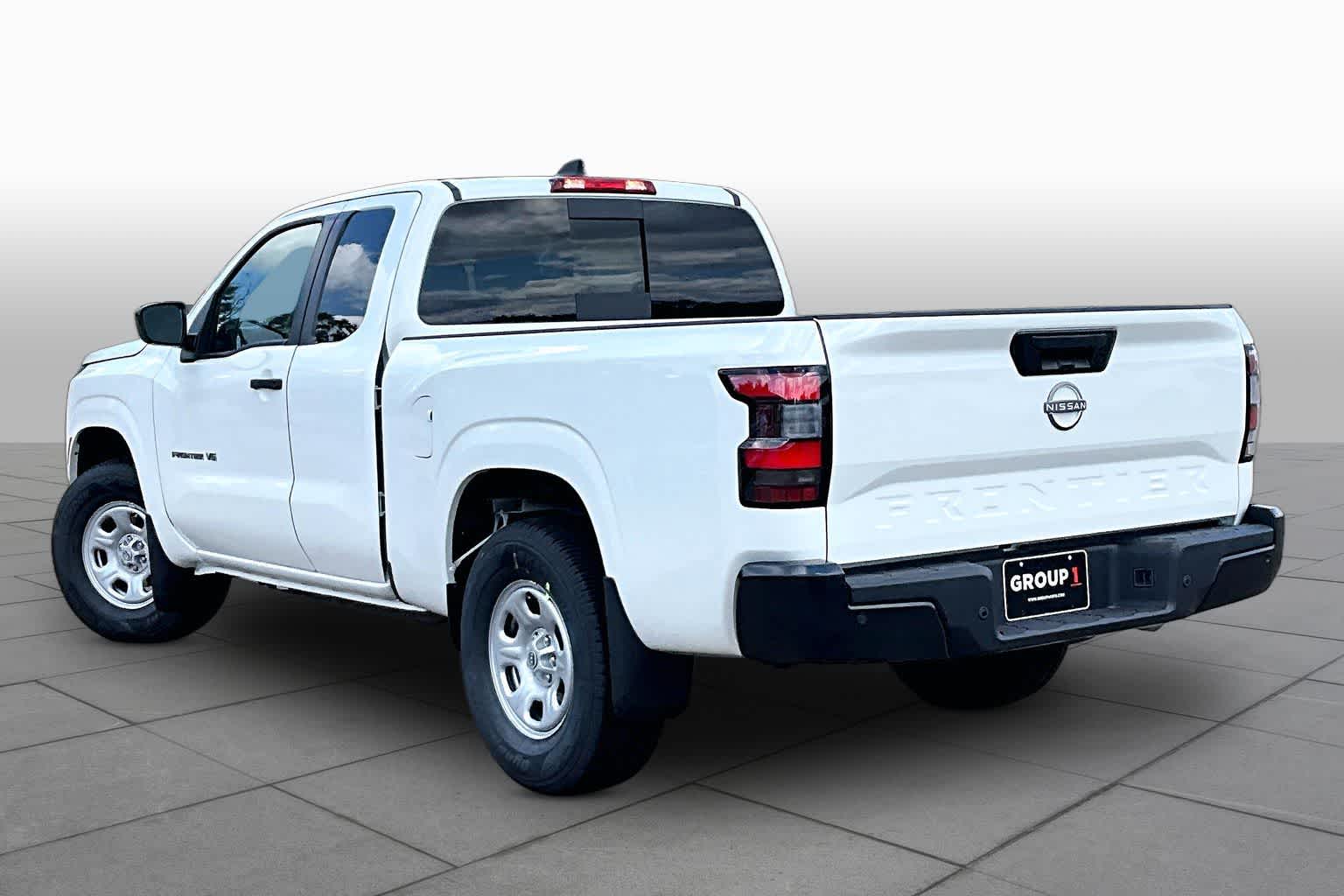 2027 Nissan Frontier photo 6 of 19