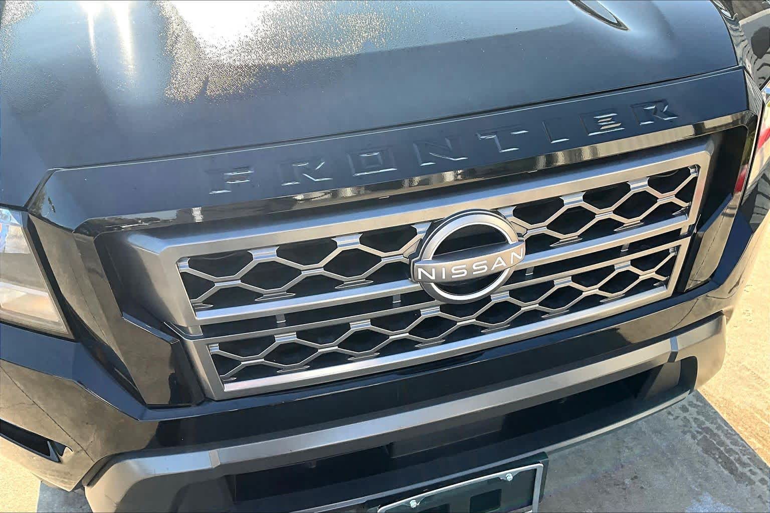 2023 Nissan Frontier SV Super Black at Sterling McCall Nissan