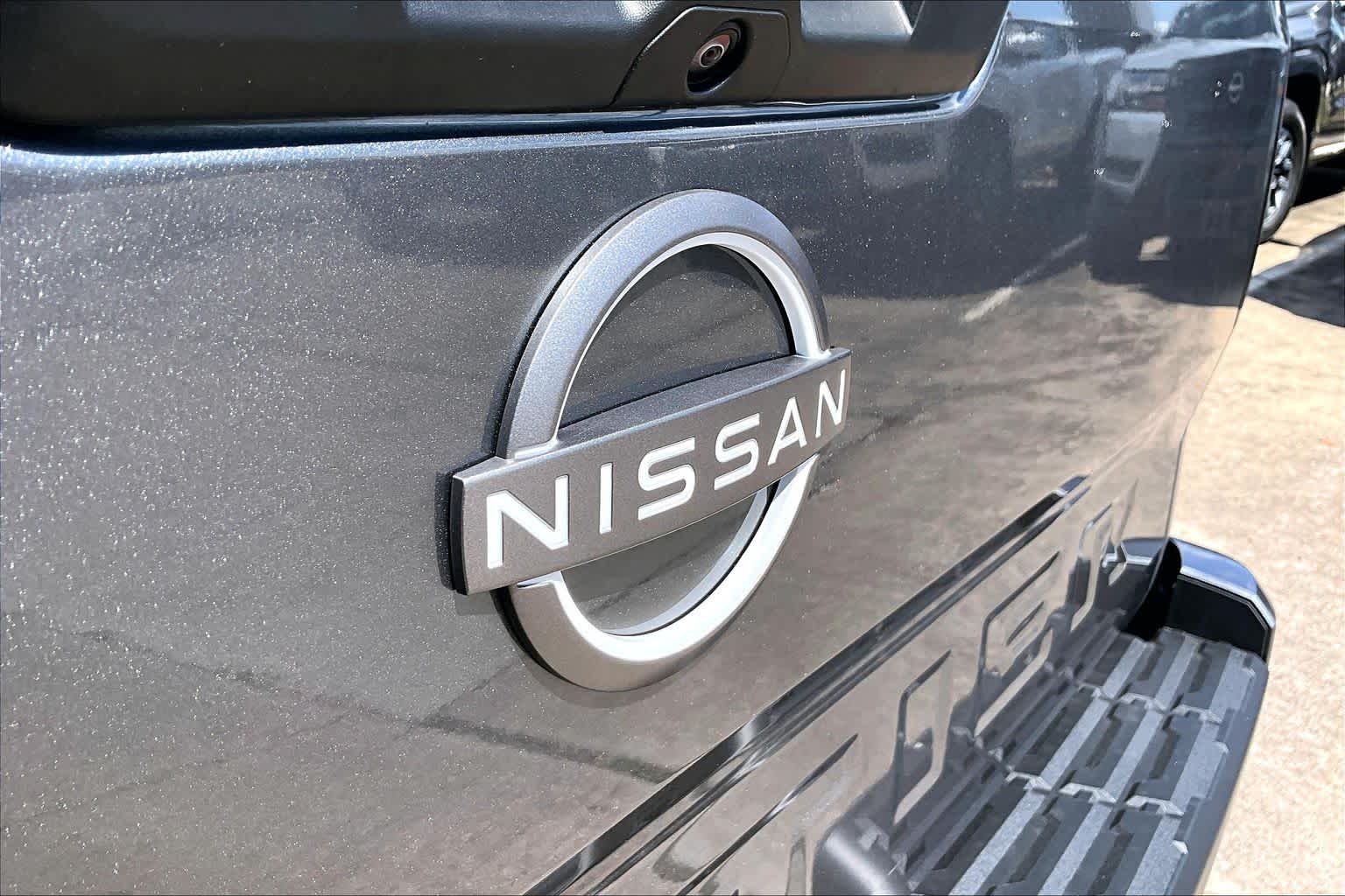 2027 Nissan Frontier photo 8 of 20