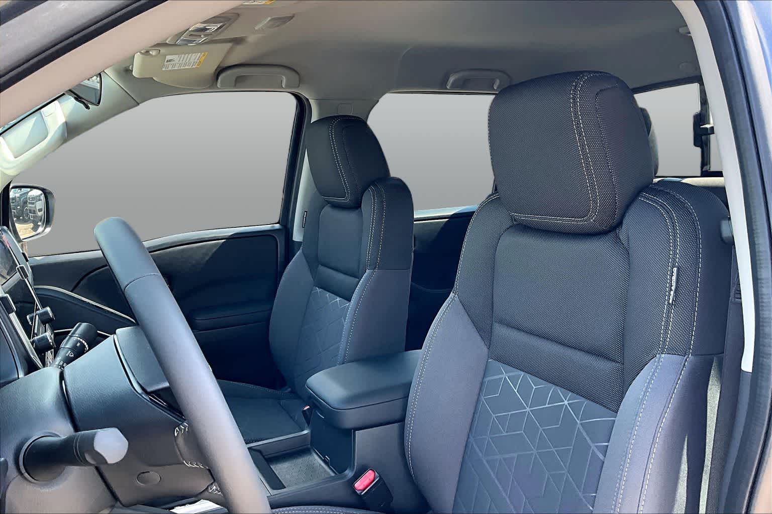 2027 Nissan Frontier photo 17 of 20