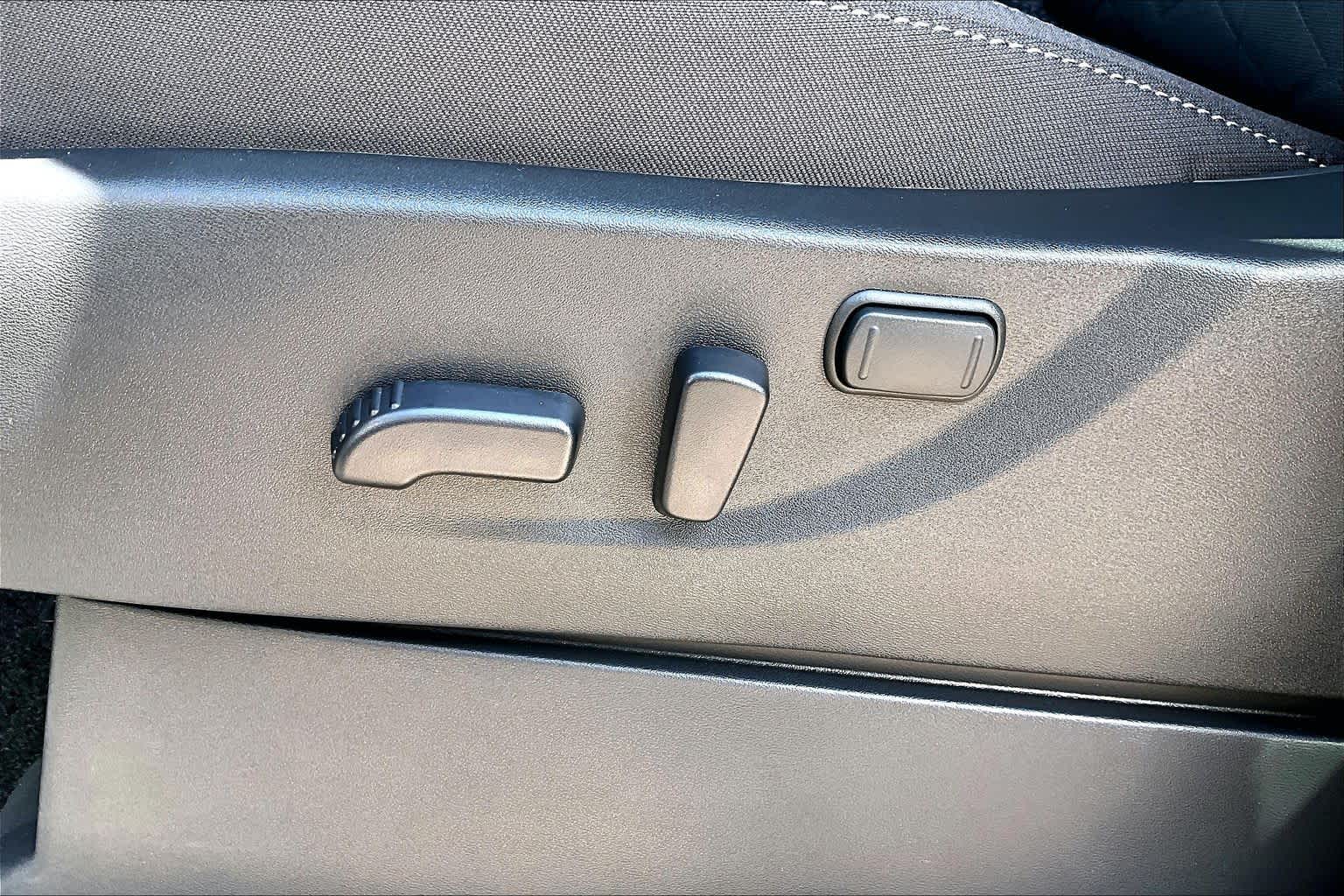 2027 Nissan Frontier photo 15 of 20