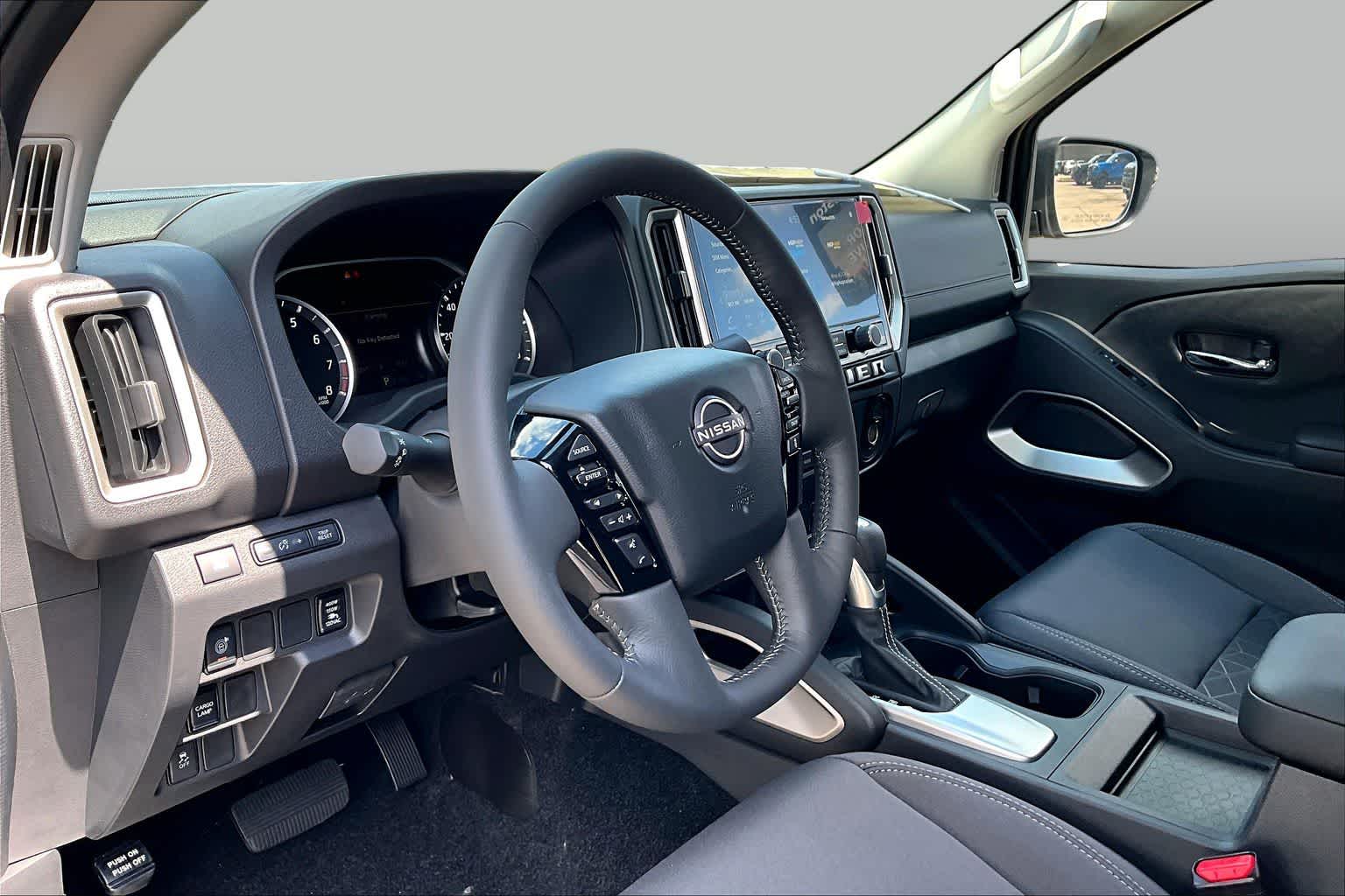 2027 Nissan Frontier photo 10 of 20