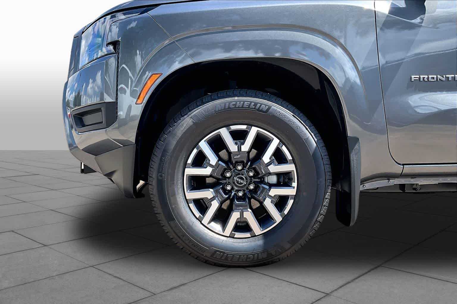 2027 Nissan Frontier photo 9 of 20