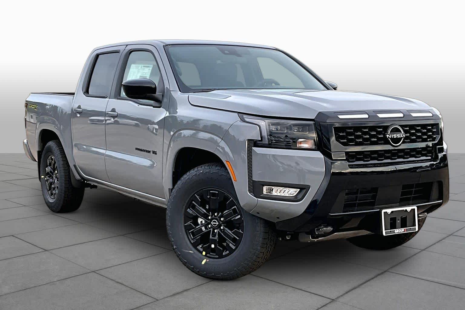2027 Nissan Frontier photo 2 of 22