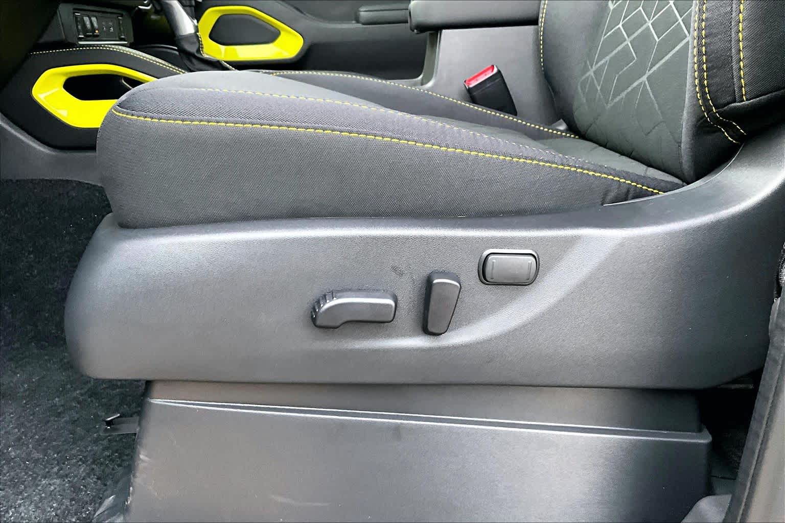 2027 Nissan Frontier photo 13 of 22