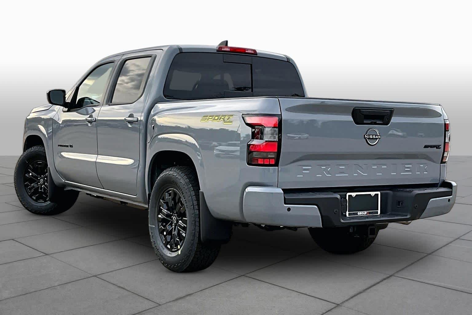 2027 Nissan Frontier photo 7 of 22