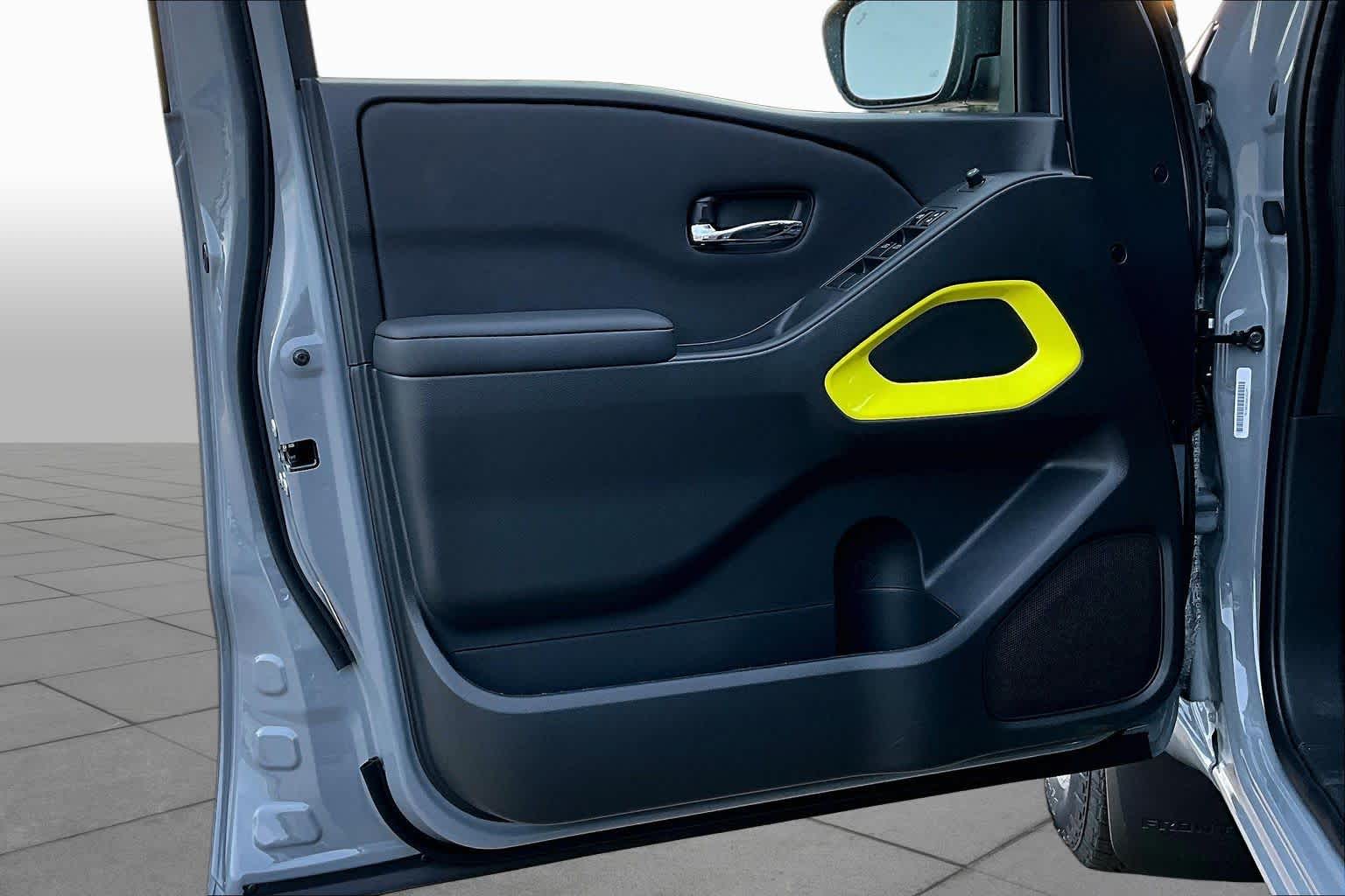 2027 Nissan Frontier photo 16 of 22