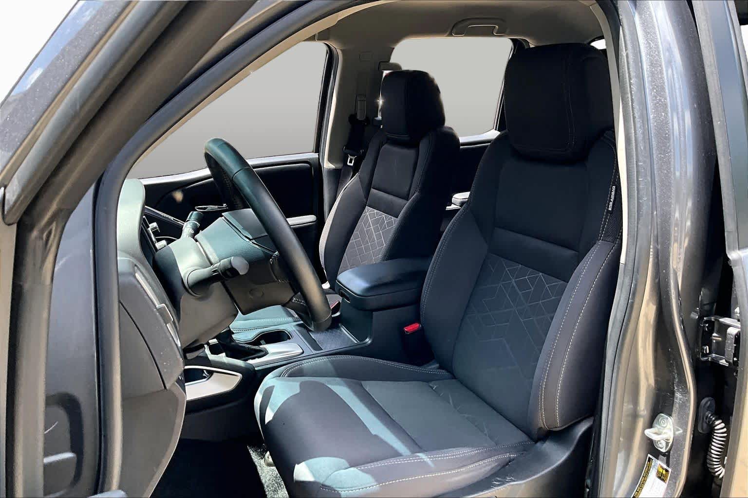 2025 Nissan Frontier SV Gun Metallic at Beck & Masten Kia