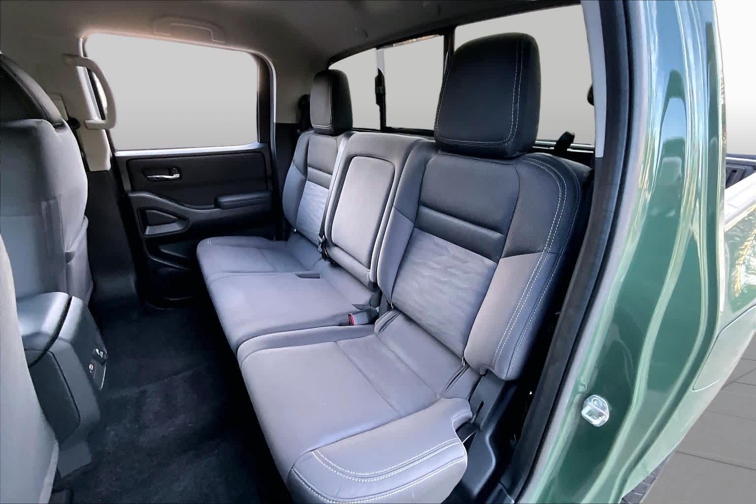 2023 Nissan Frontier photo 20 of 37