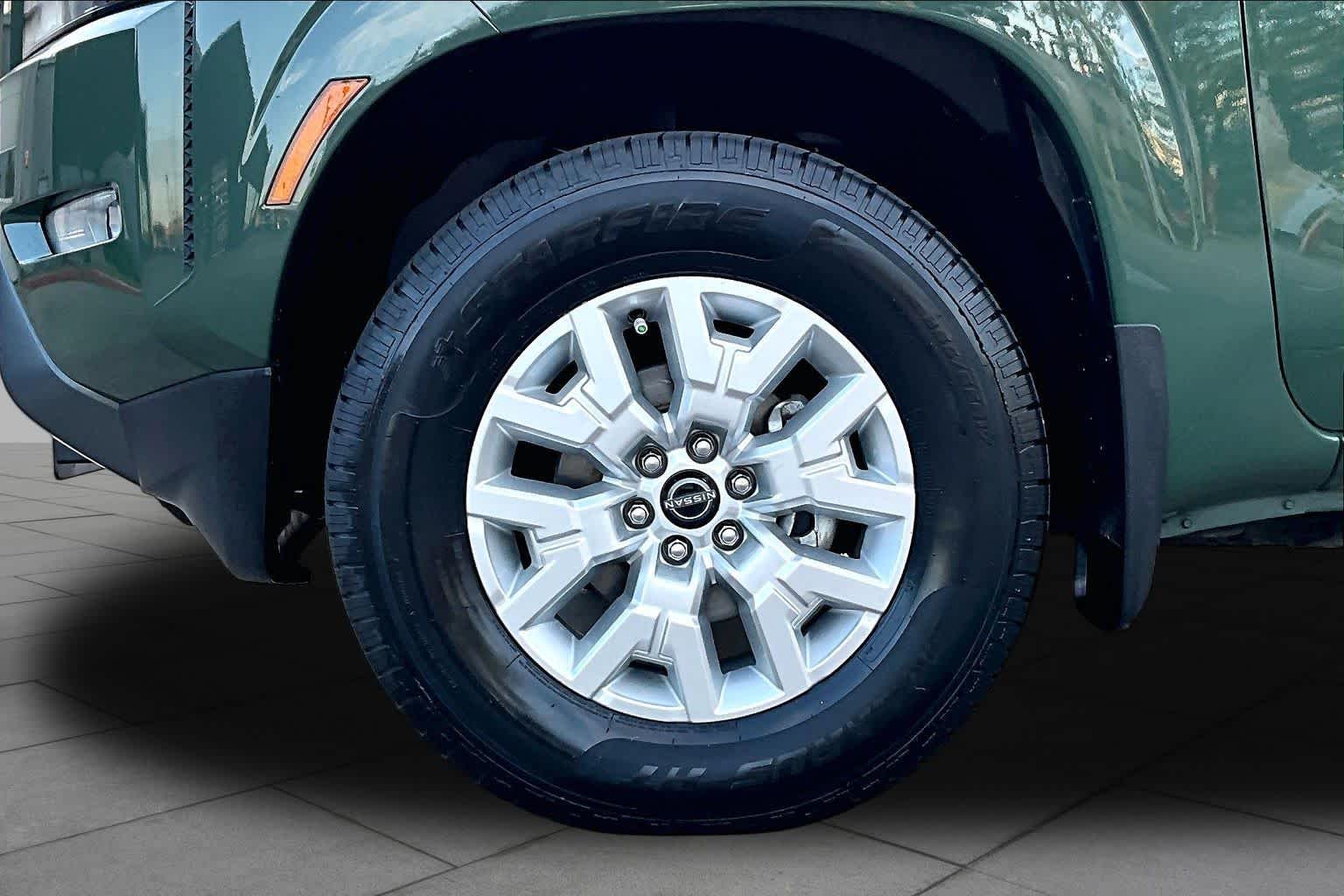 2023 Nissan Frontier photo 11 of 37