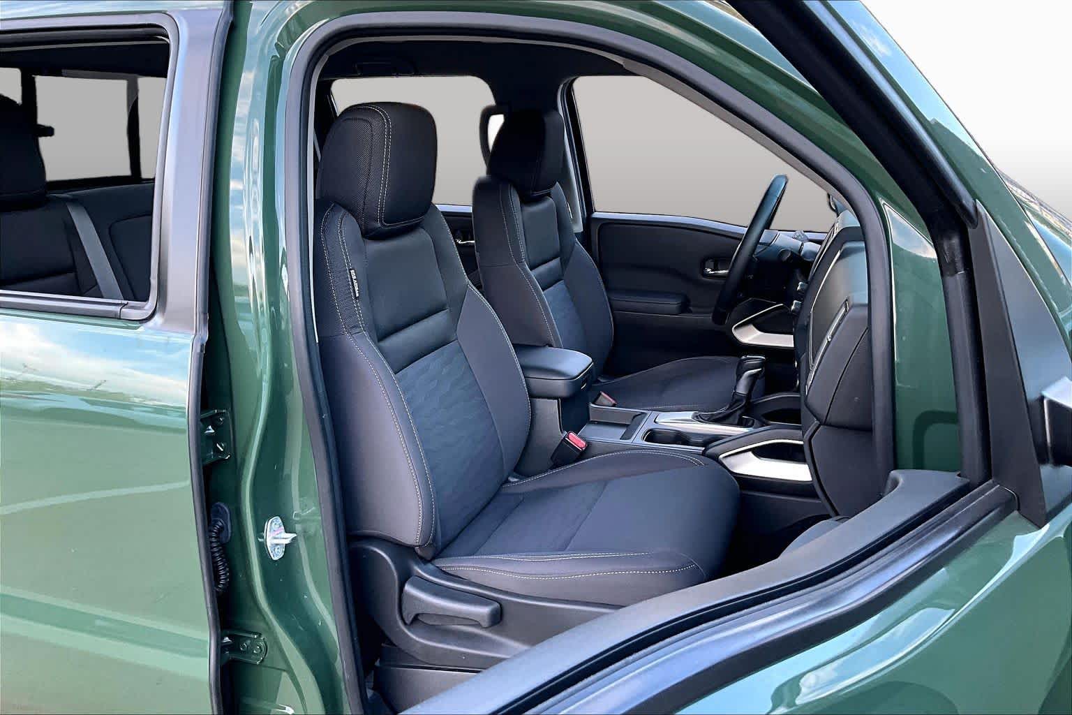 2023 Nissan Frontier photo 9 of 37