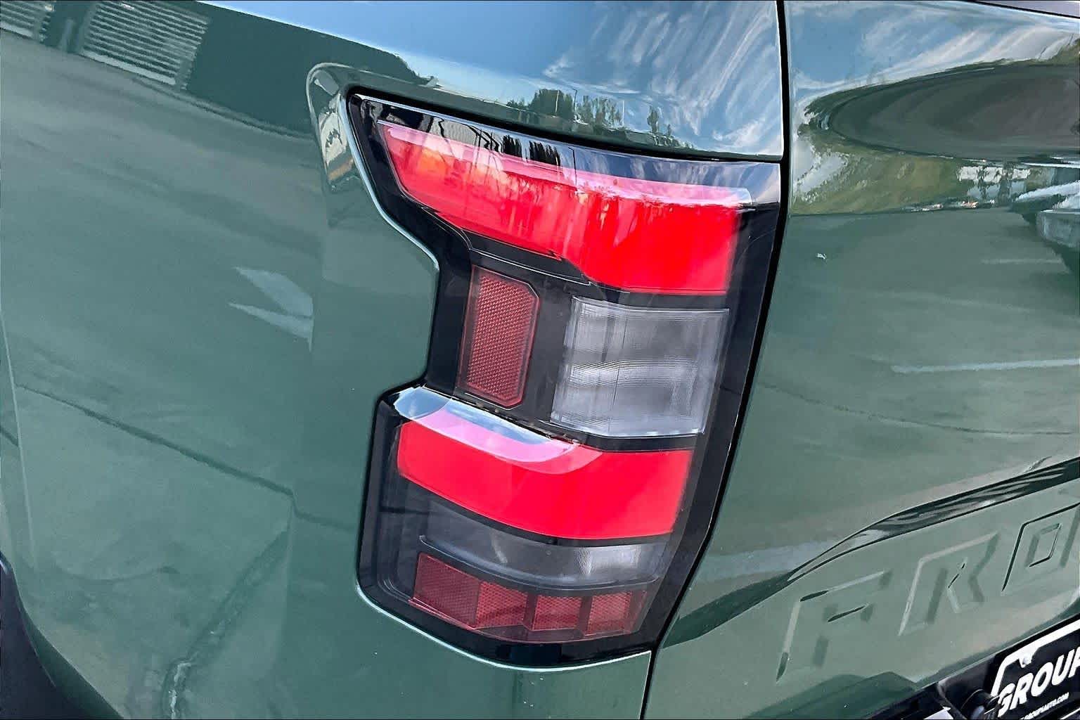 2023 Nissan Frontier photo 29 of 37