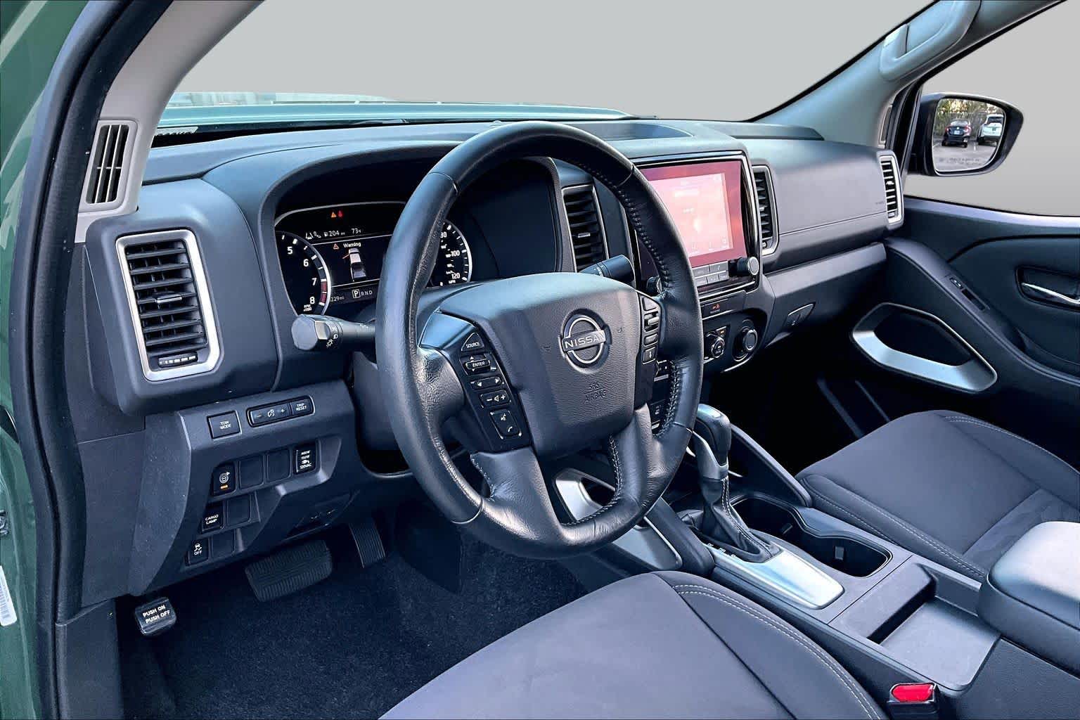 2023 Nissan Frontier photo 18 of 37