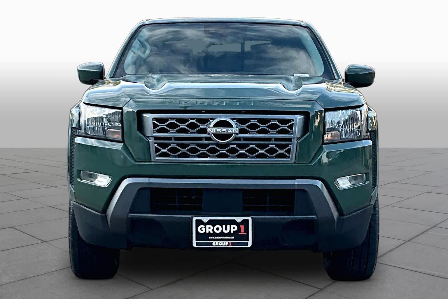 2023 Nissan Frontier photo 4 of 37