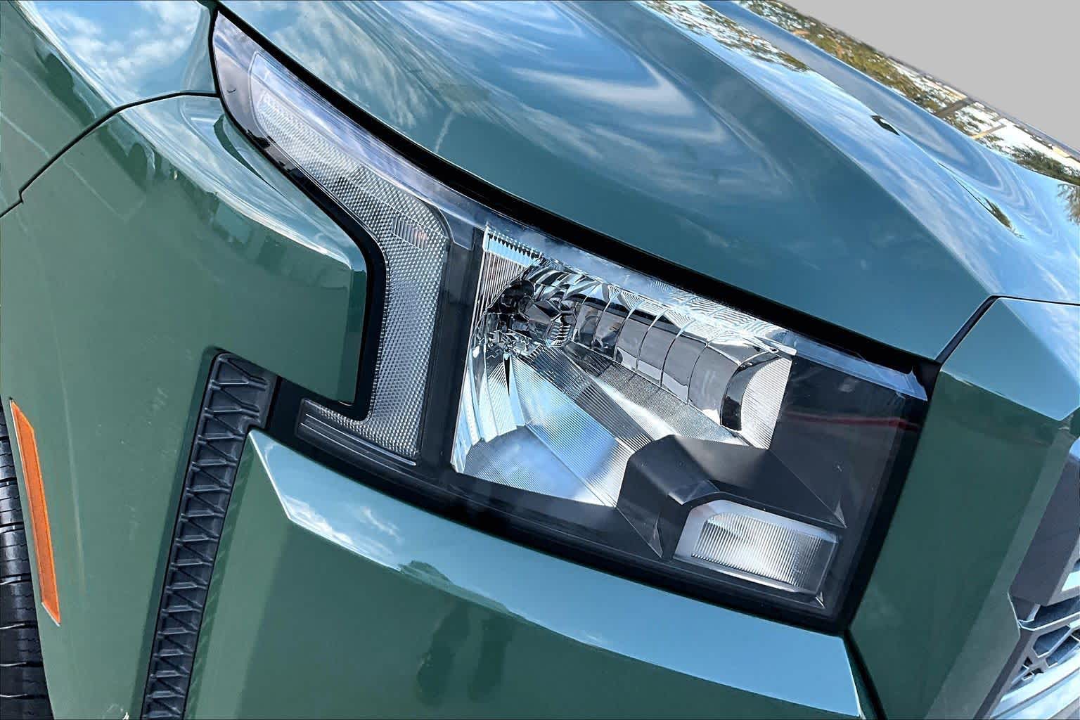 2023 Nissan Frontier photo 28 of 37