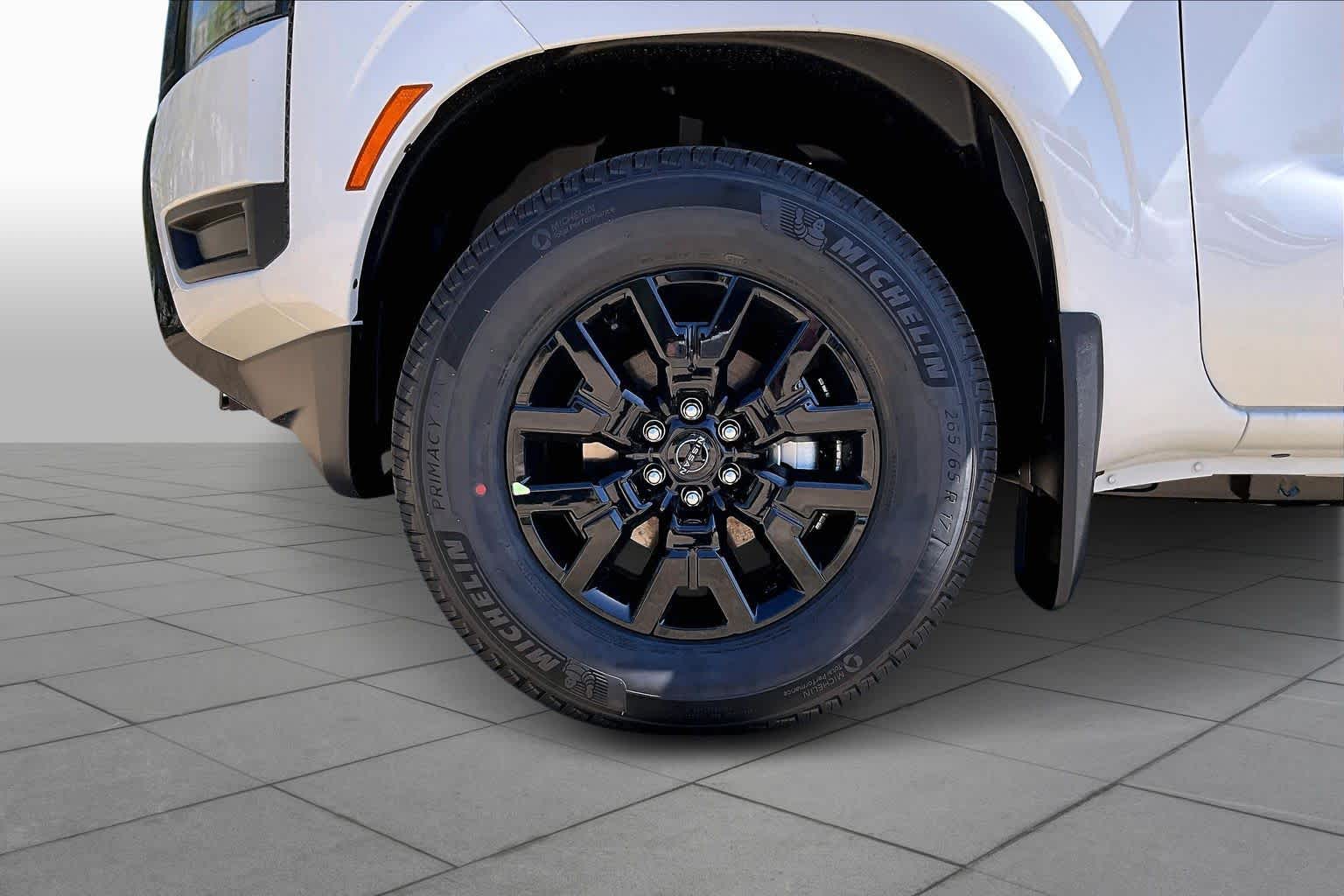2026 Nissan Frontier SV - 8