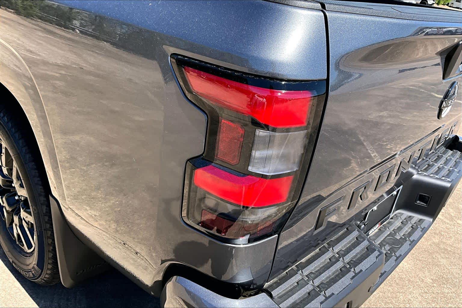 2026 Nissan Frontier SV - 11