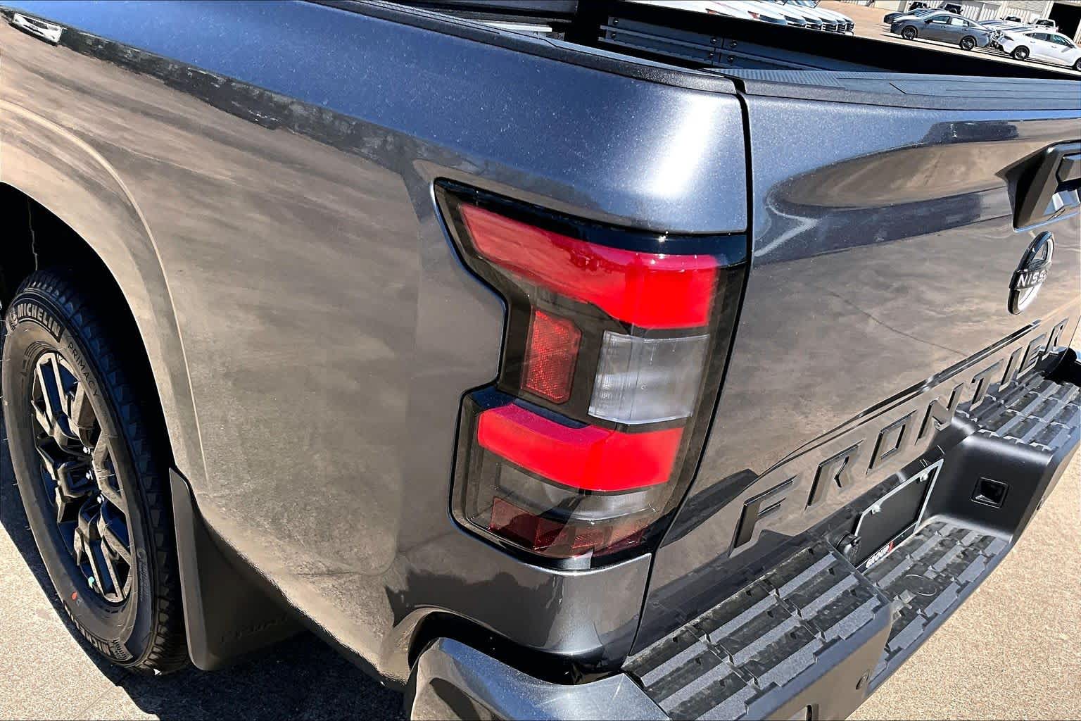 2026 Nissan Frontier SV - 11